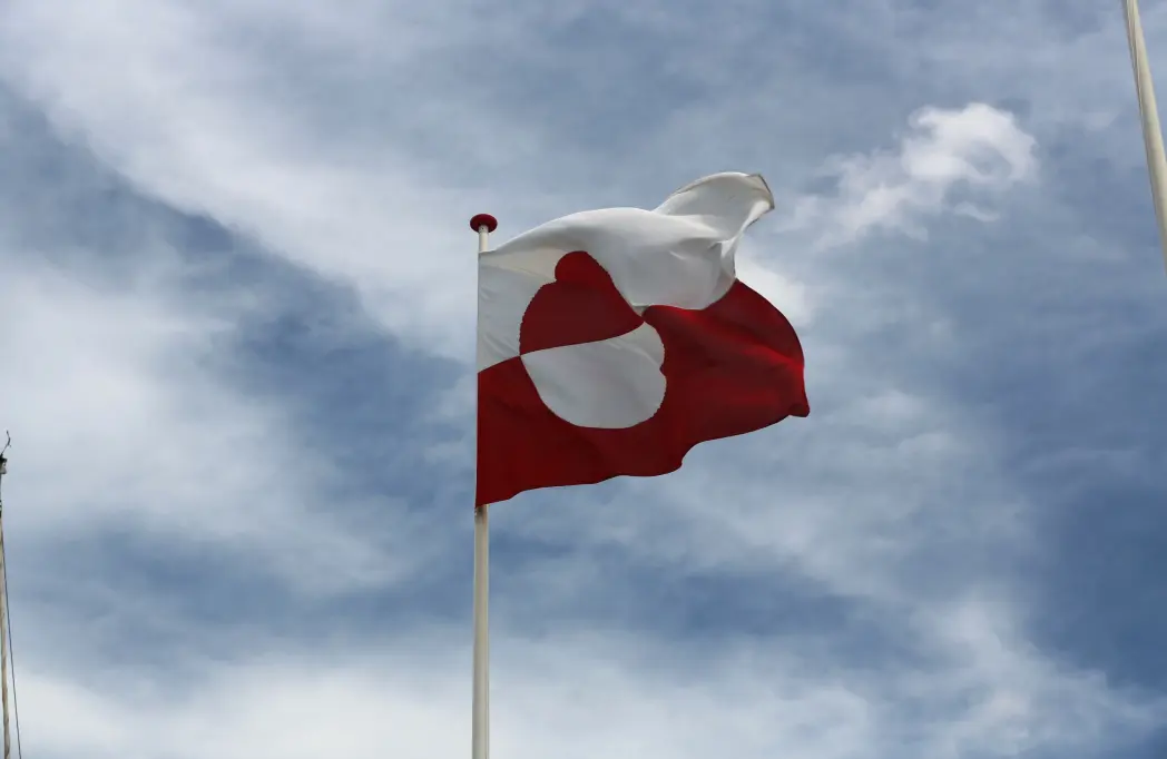 Erfalasorput i vinden ved Nordatlantisk Hus.